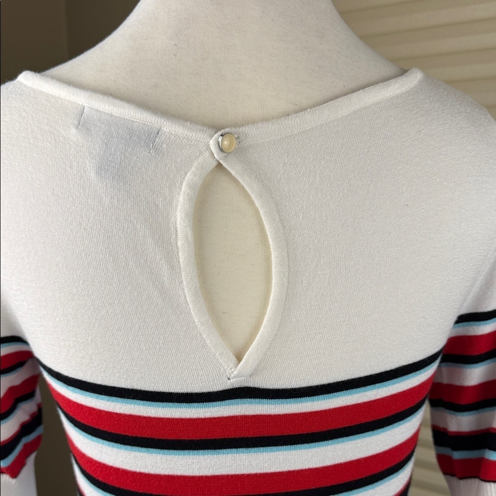 Le Chateau Top Size M Striped Stretch Knit Keyhole Back Fitted Short Sleeve - Picture 6 of 10